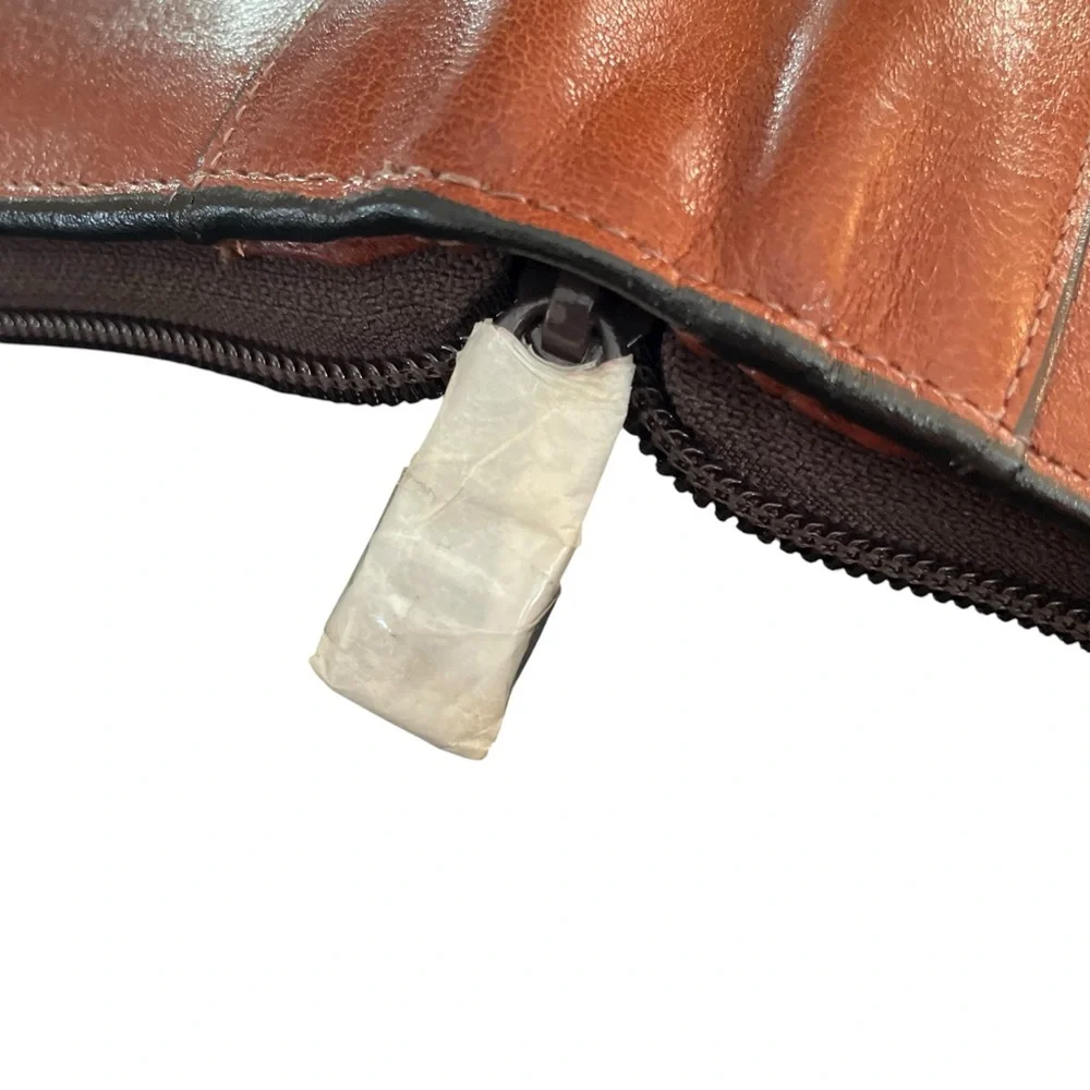 Vintage Tumi Small Leather Zip Around Wallet